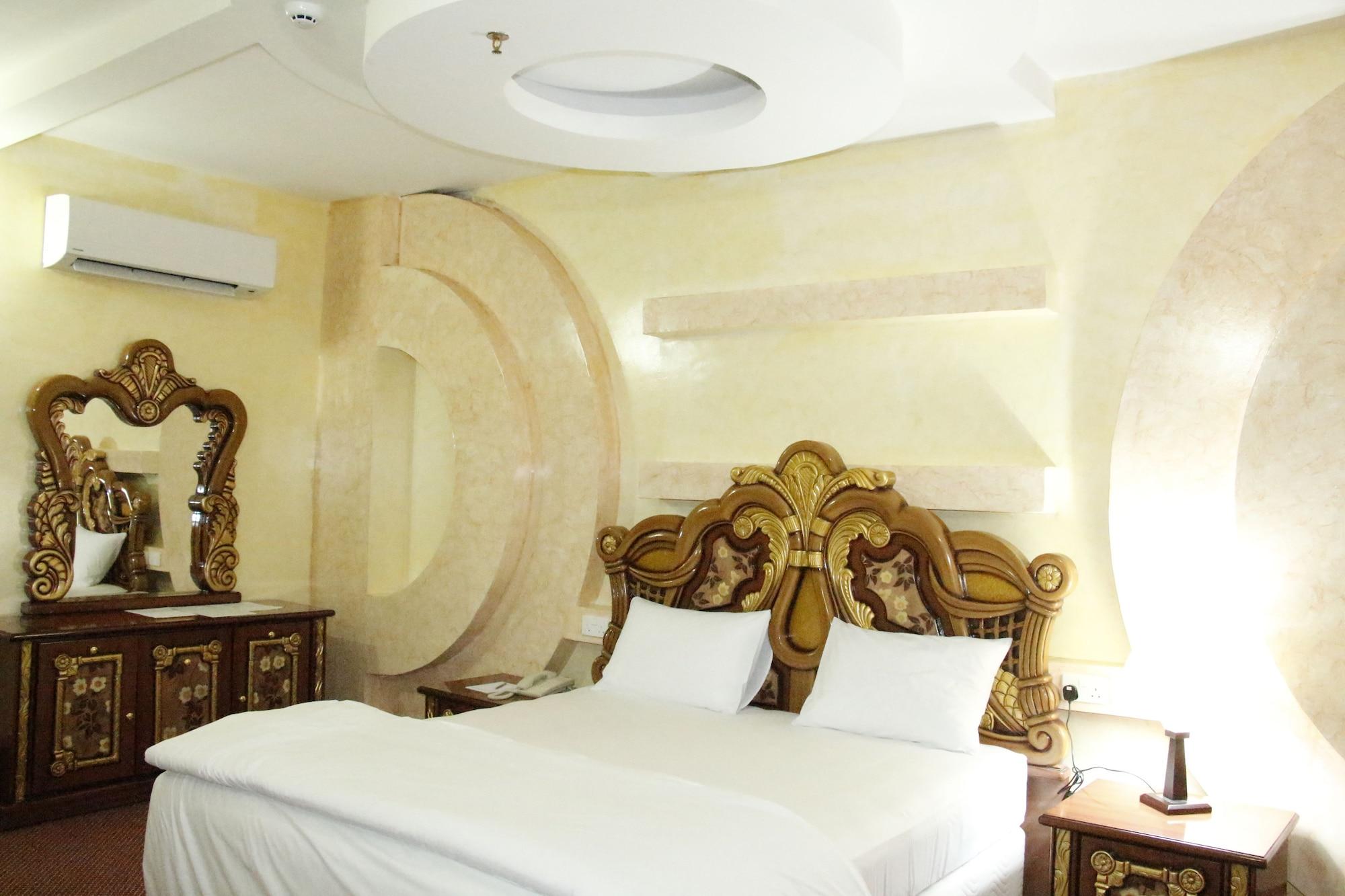Hotel Riyam