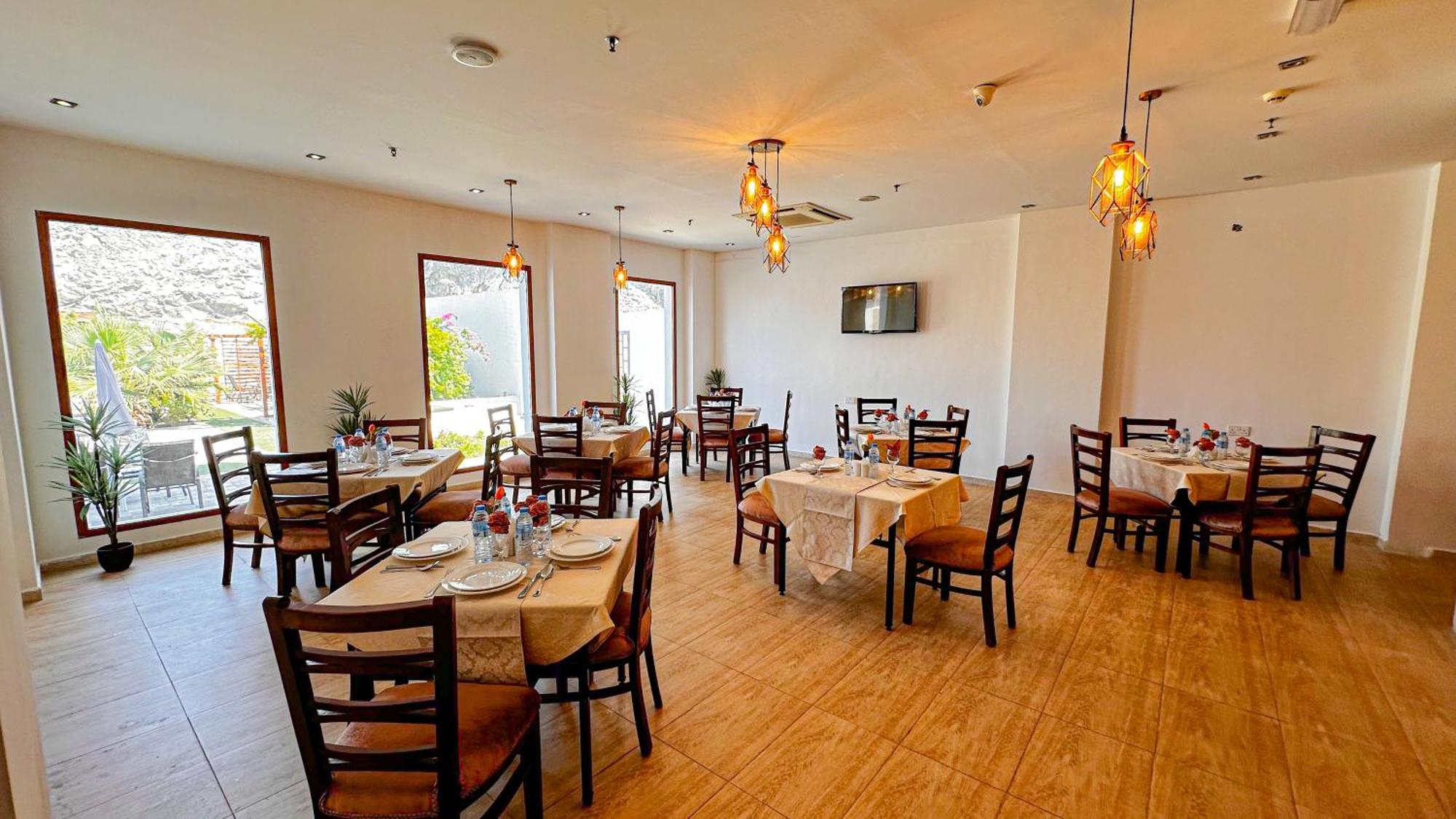 Riyam Hotel 2*